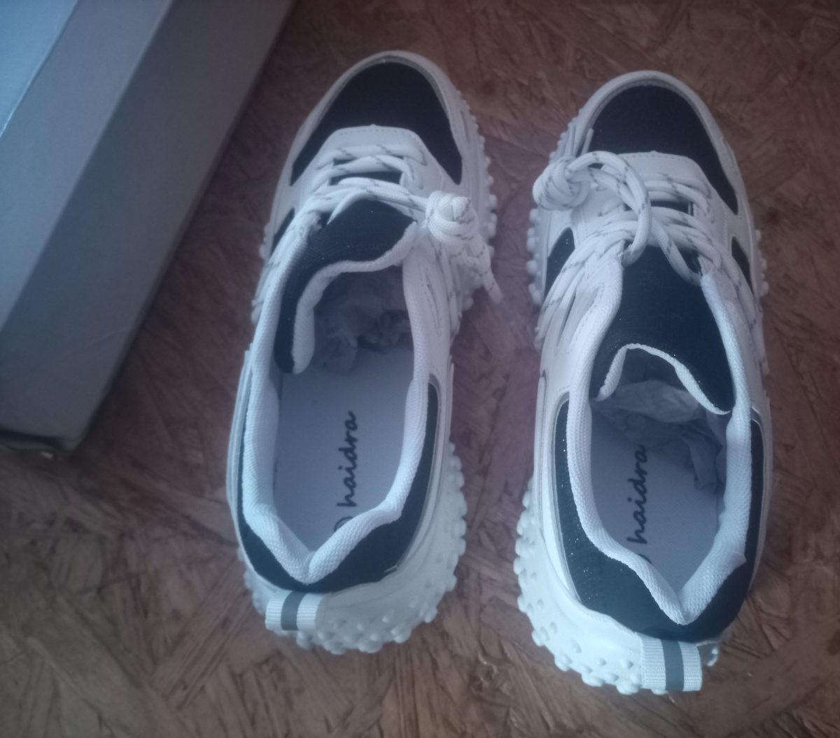 Buty damskie biało - czarne obuwie sportowe sneakersy r. 39