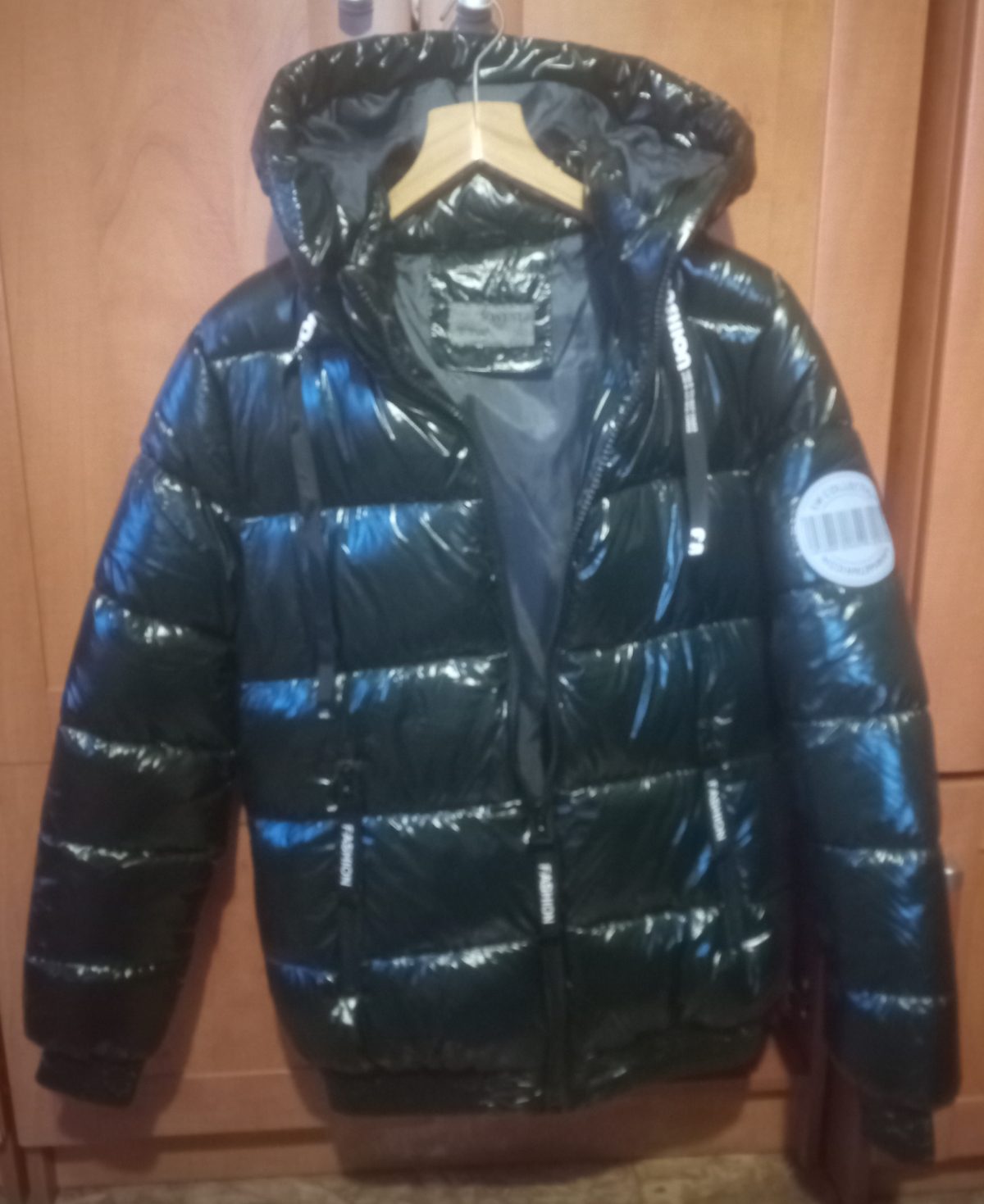 Kurtka zimowa z kapturem damska pikowana r. M/L butelkowa zieleń
