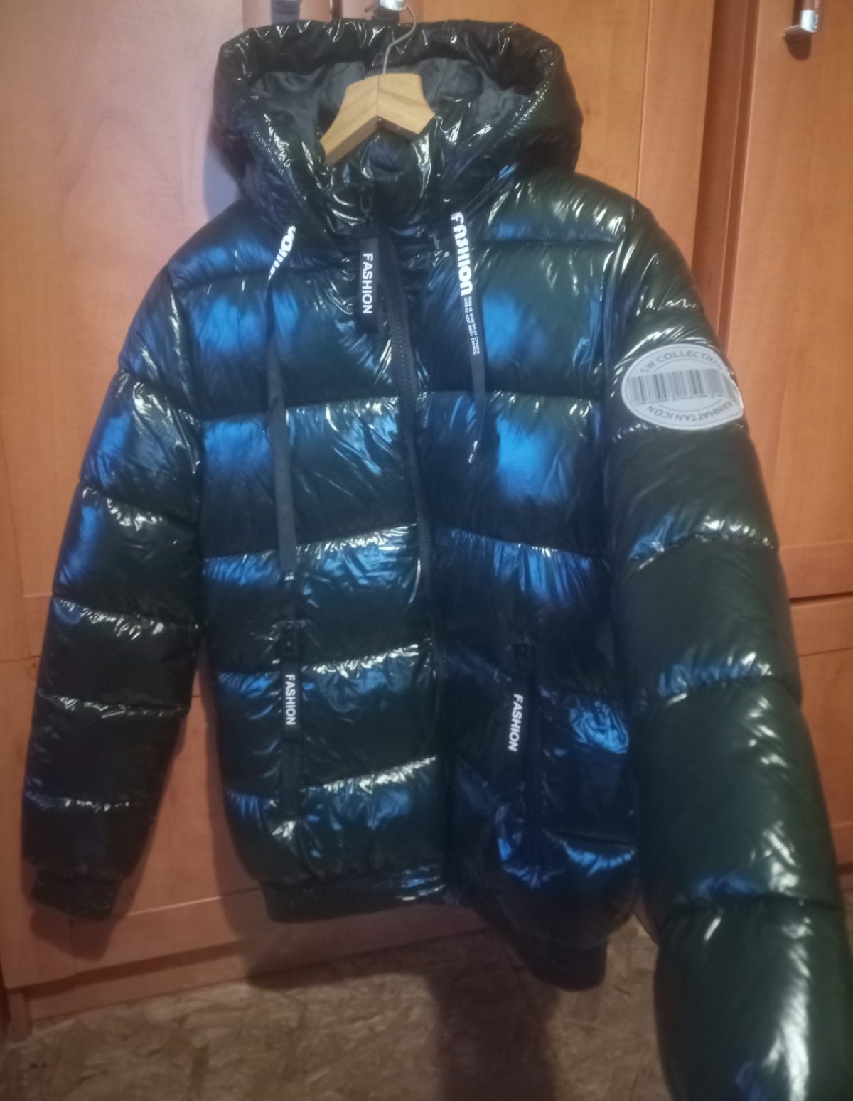Kurtka zimowa z kapturem damska pikowana r. M/L butelkowa zieleń