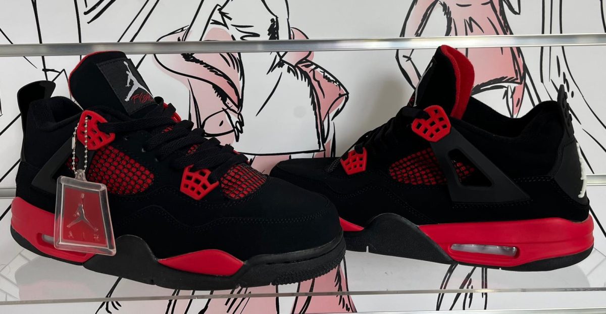 Nike Air Jordan 4 Retro „Red Thunder” rozmiar 44