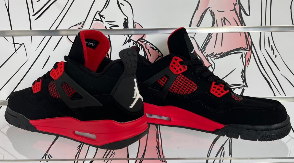 Nike Air Jordan 4 Retro „Red Thunder” rozmiar 44