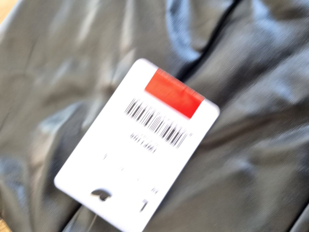 Czarne spodnie jak skórzane tezenis thermal L dzwony flare fit