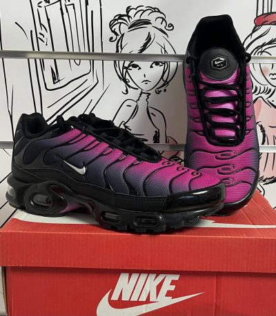 Nike Air Max Plus „Black/Hyper Pink” rozmiar 42