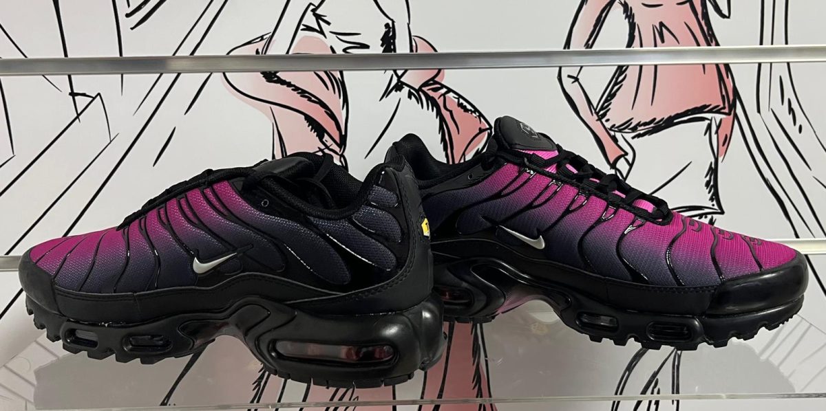 Nike Air Max Plus „Black/Hyper Pink” rozmiar 42