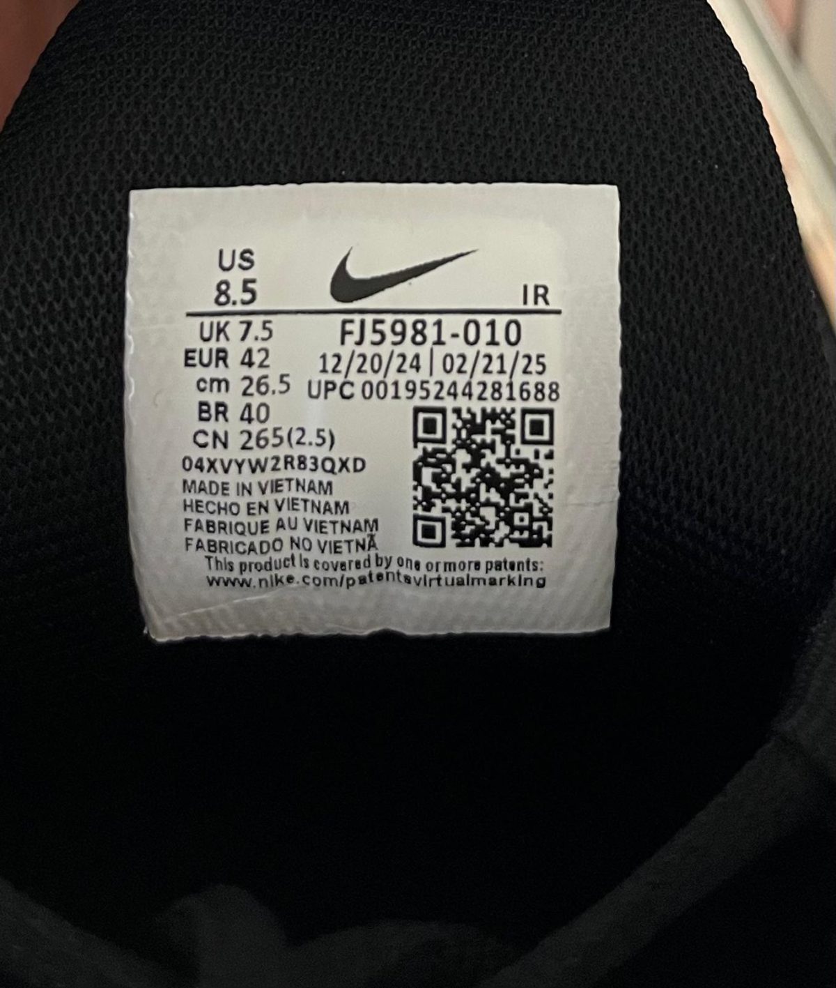 Nike Air Max Plus „Black/Hyper Pink” rozmiar 42