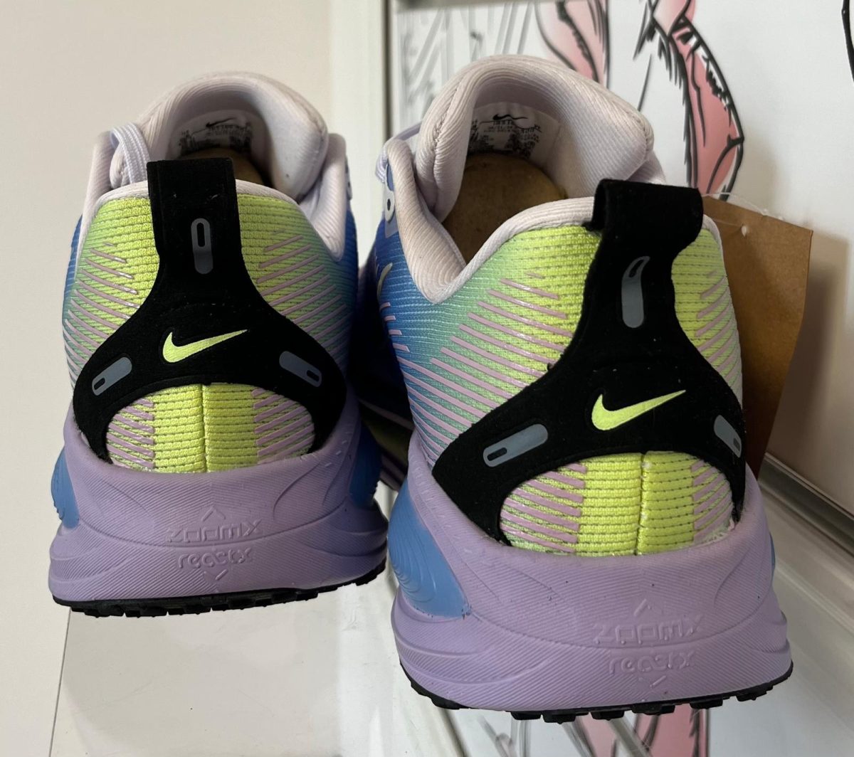 Nike Vomero 18 Amethyst Tint/Hydrangeas rozmiar 41